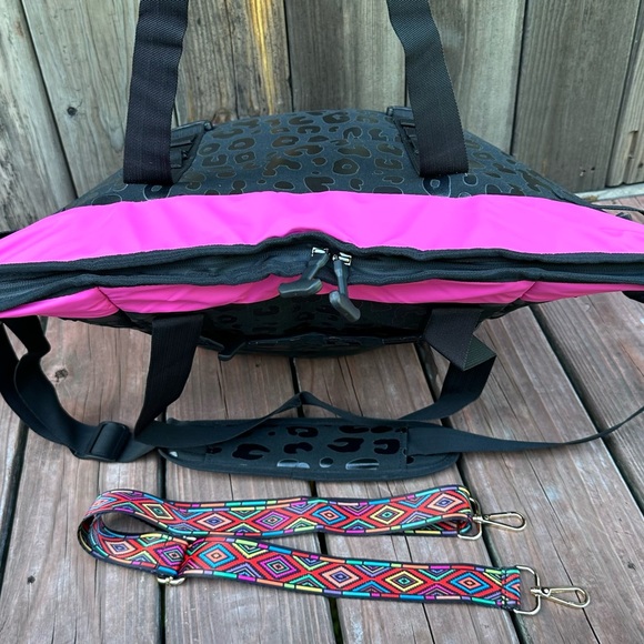 💗NEW LEOPARD PRINT HOT PINK INSULATED THERMAL COOLER LUNCH PICNIC BAG TOTE💗 - Picture 5 of 8